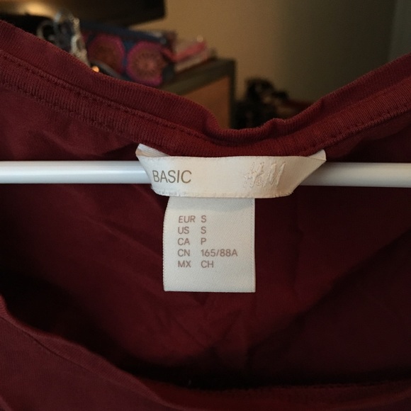 H&M Basic T-Shirt - Picture 3 of 3